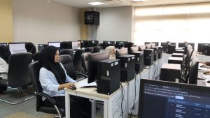 ektor beserta jajaran meninjau lokasi Pelaksanaan UM-Mandiri UIN Raden Fatah Palembang Tahun 2025